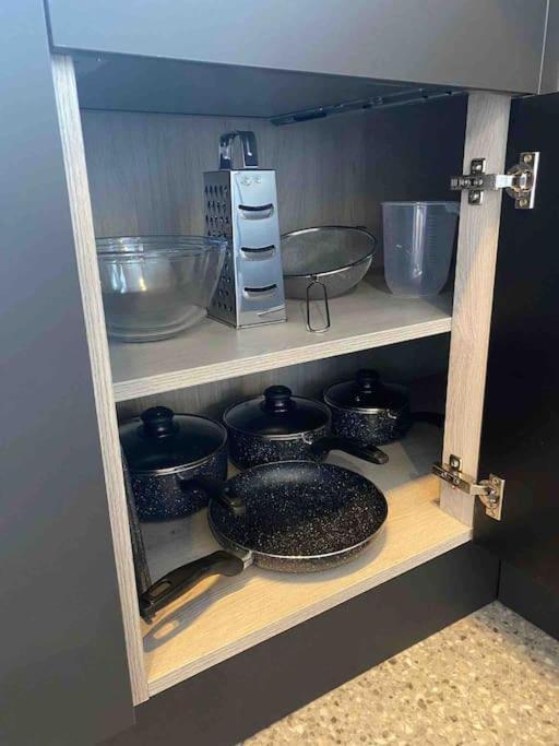 1 Bed Flat With Parking Near Town Centre Lägenhet Emsworth Exteriör bild